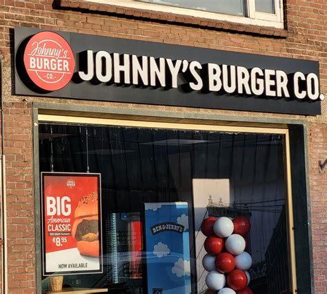 burgers johnny's.